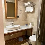 Life Butiq *