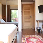 Life Butiq Otel