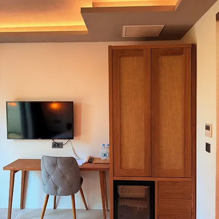 Life Butiq Hotel *